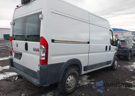 2015 Ram Promaster 1500 z USA, uszkodzony, nr VIN 3C6TRVBG8FE501400